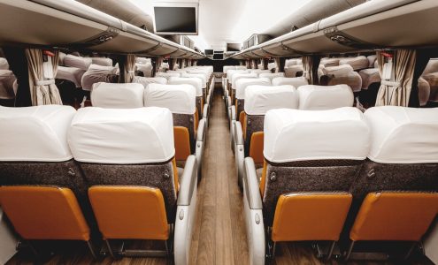 Jak zapewnić bezpieczeństwo i komfort podczas międzynarodowych podróży autobusowych?